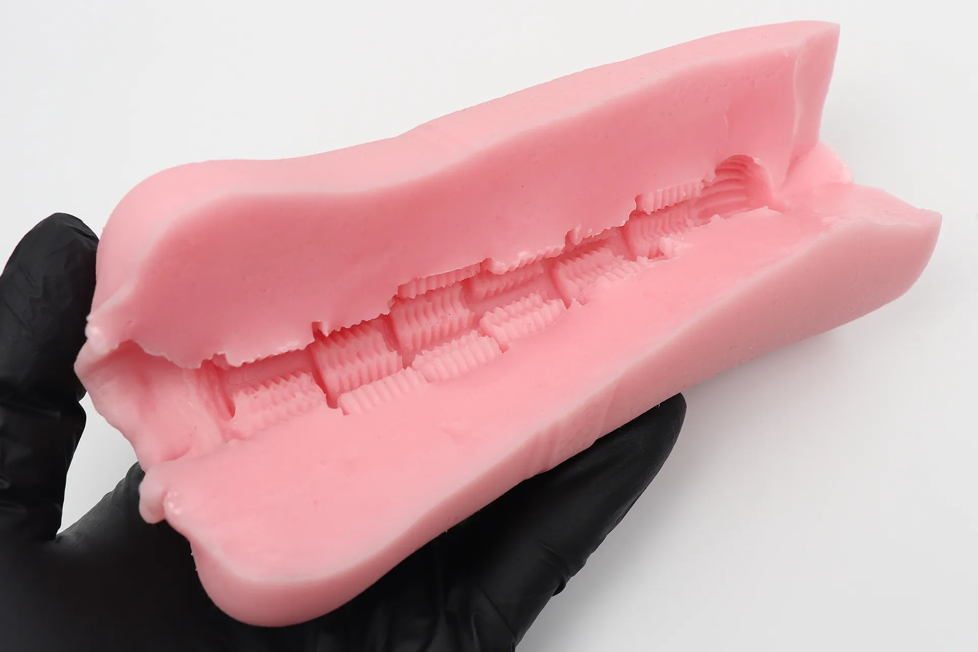 ももわれを4分の1でカットした断面の様子