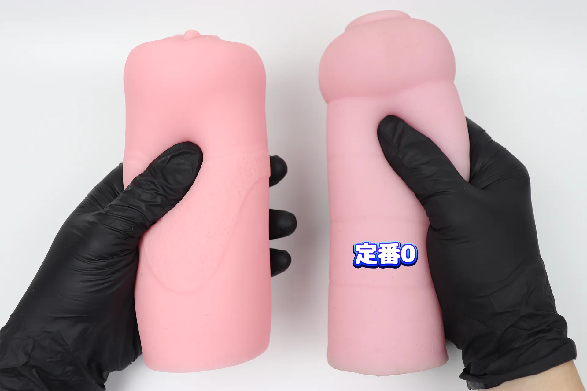 ももわれの硬度を比較している様子